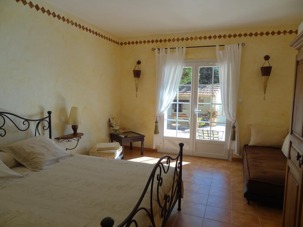 La Bastide De Font Clarette Bed & Breakfast Six-Fours-les-Plages Room photo