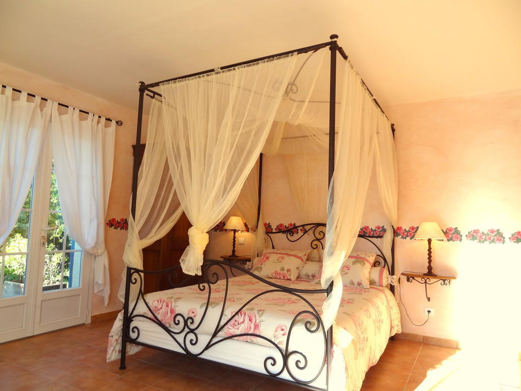 La Bastide De Font Clarette Bed & Breakfast Six-Fours-les-Plages Room photo